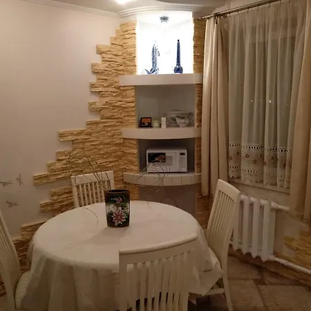 Трехкомнатная Квартира 84М2 В Хорошем Месте Apartment