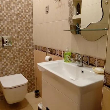 Apartment Трехкомнатная Квартира 84М2 В Хорошем Месте *