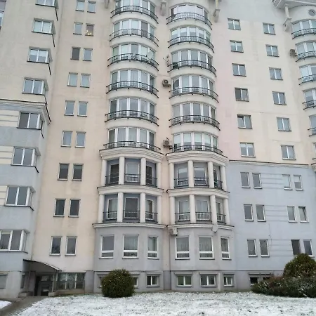 Трехкомнатная Квартира 84М2 В Хорошем Месте Apartment *
